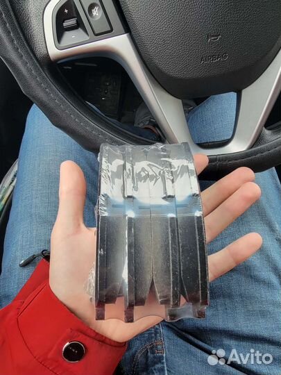 Передние колодки Hi-Q на Hyundai Solaris / Kia Rio