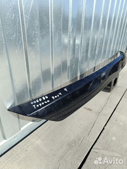 Накладка двери багажника Toyota Rav4 4 2012-19