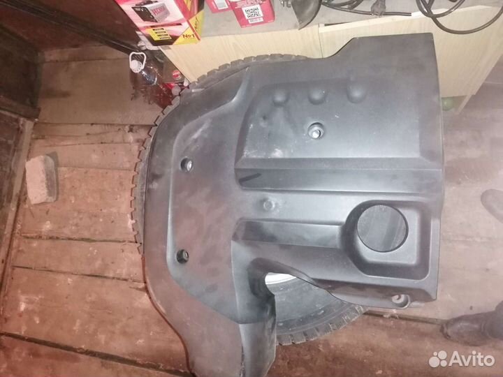 Крышка (кожух) двигателя Chevrolet Niva