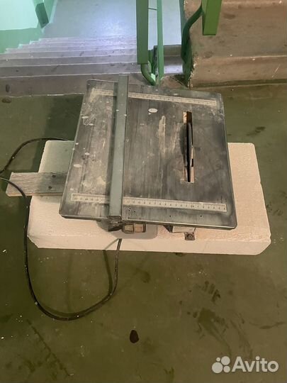 Плиткорез электрический