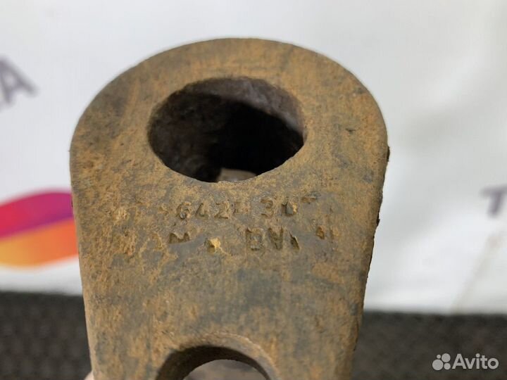 Кронштейн крепления крыла