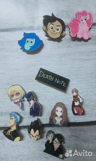 Деревянные значки