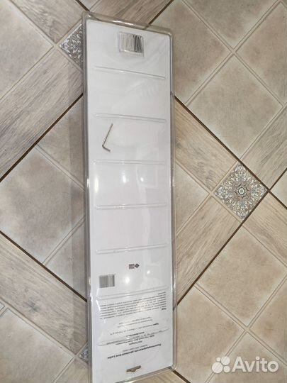 Полка для ванной металлическая