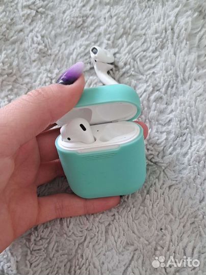 Airpods 2 поколения