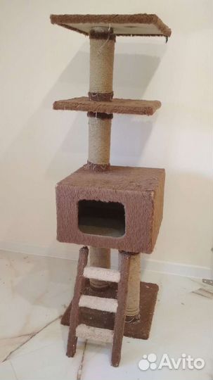 Домик для кошки с когтеточкой бу