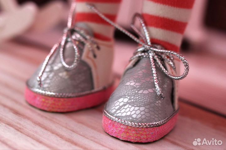 Куколка с единорогом