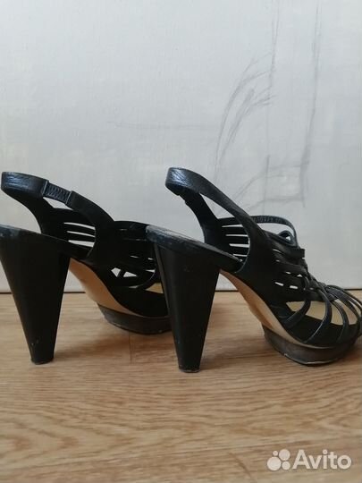 Босоножки женские 37 размер