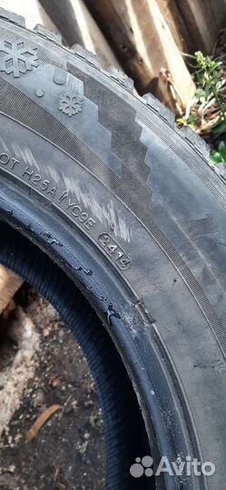Kumho I'Zen KW22 235/65 R17 108T
