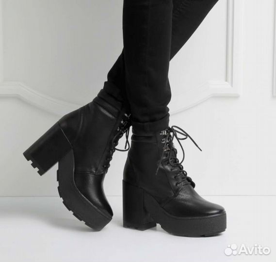 Ботинки зимние 39р. фирма VIC Matie Италия