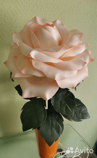 Ростовые цветы, светильники из изолона