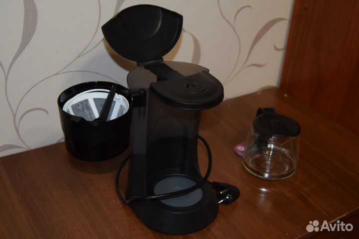 Новая кофеварка капельного типа