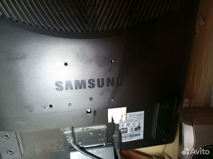 Монитор Samsung