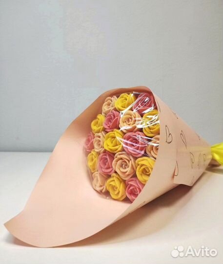 Букет - 19 Роз из Белого Шоколада