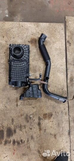 Корпус воздушного фильтра Nissan Almera n15