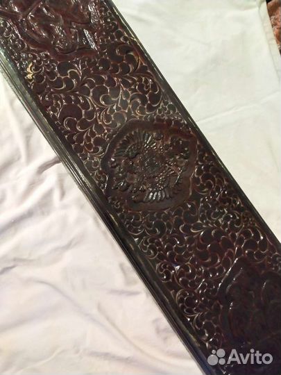 Старинный деревянный резной футляр