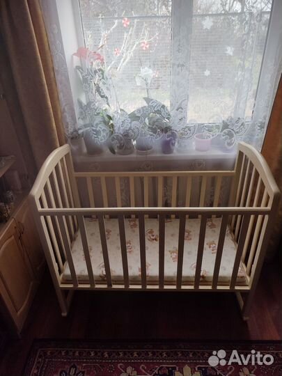 Детская кроватка