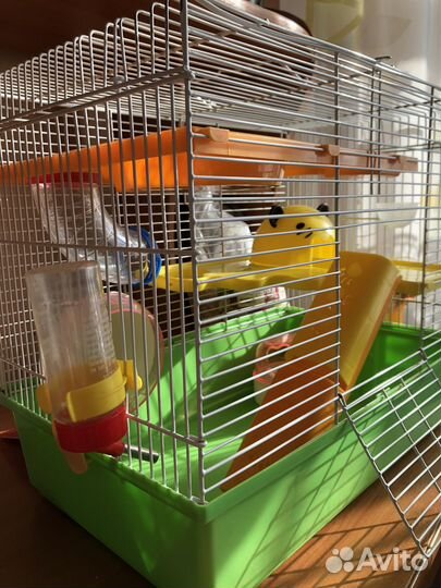 Продам клетку для хомячка