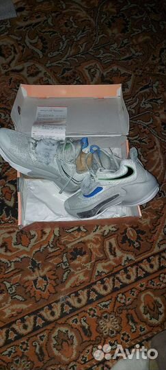 Кроссовки nike