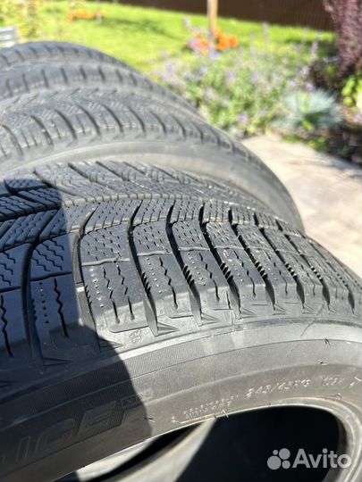 Michelin X-Ice XI3 245/45 R19 102H