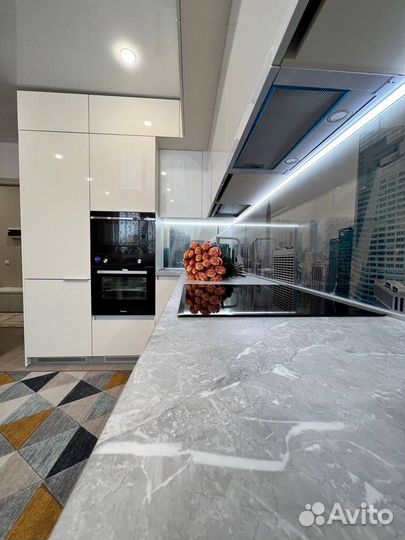 Прямая кухня на заказ. Фабрика в Омске