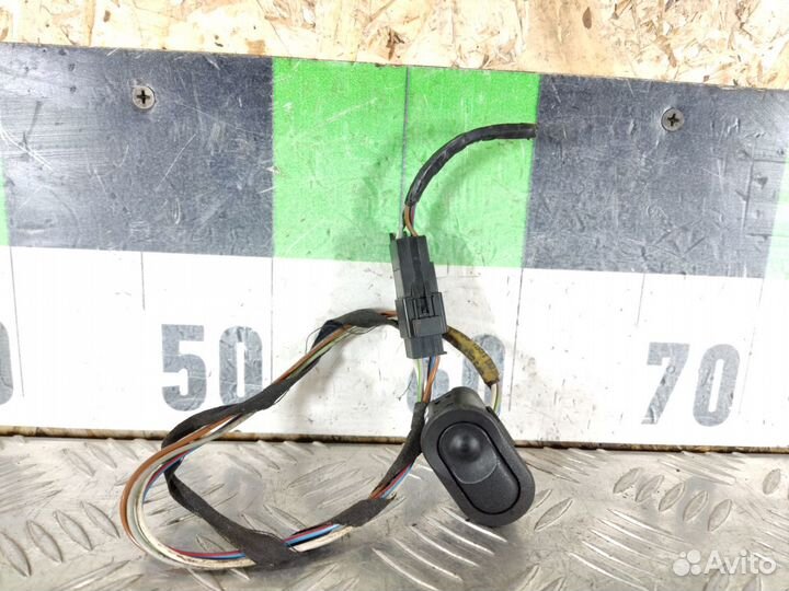 Кнопка стеклоподъемника Opel Omega B