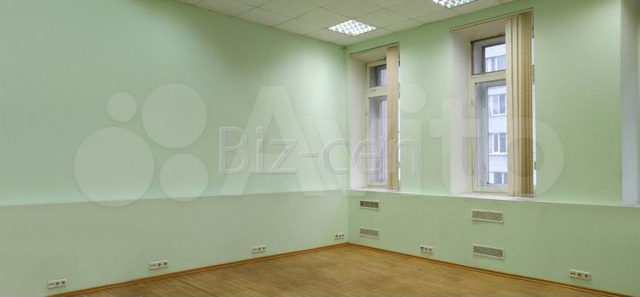 Сдам офис 191 м2 у м. Площадь Ильича