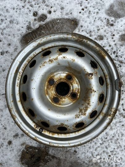 Диск штампованный R15