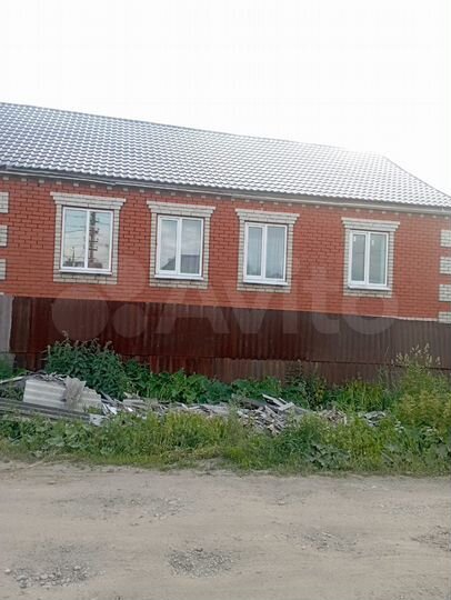 Дом 247 м² на участке 5,5 сот.