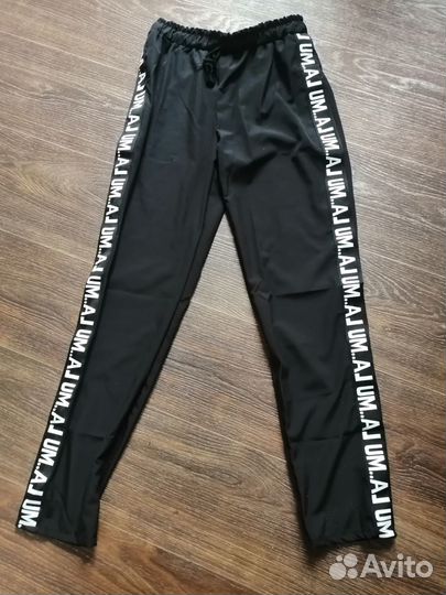 Спортивный костюм женский