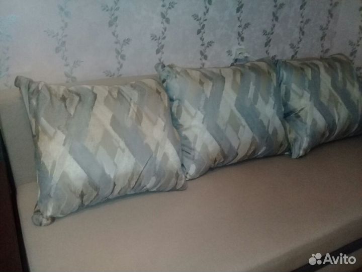 Подушка диванная