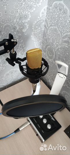 Behringer u phoria UM2 (Набор для звукозаписи)