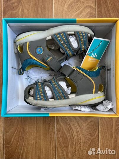 Сандалии (22 размер)