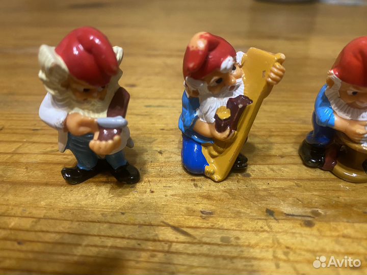 Киндеры 90 х (kinder), драконы, гномы, лягушки