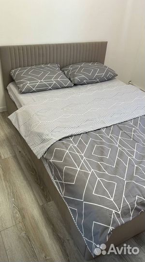 Кровать односпальная с матрасом новая