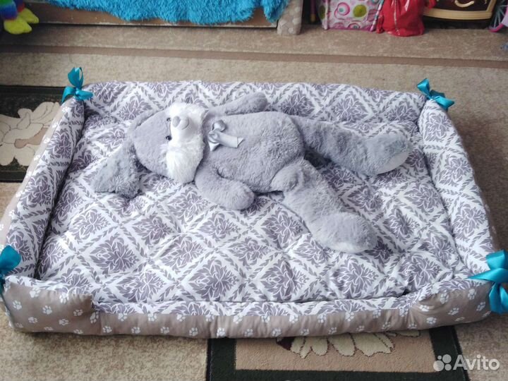 Лежанка для больших и средних собак