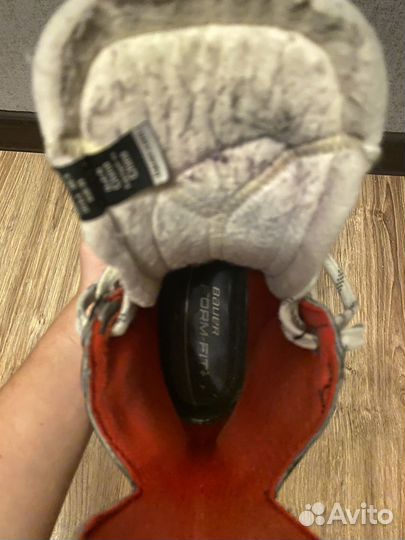 Хоккейные коньки bauer vapor x700