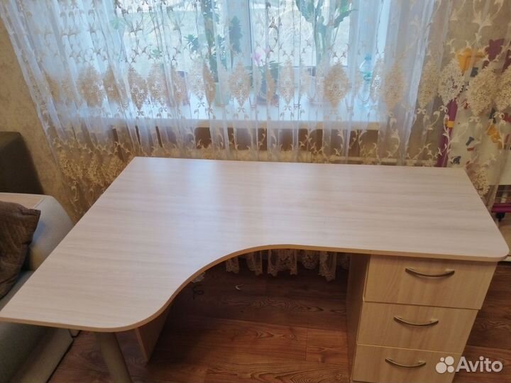 Стол ученический