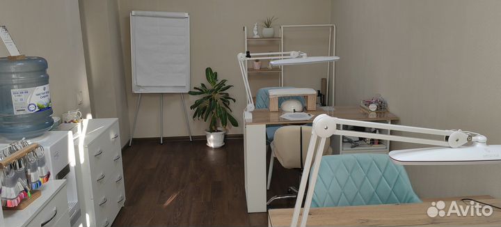 Аренда кабинета мастера маникюра с оборудованием