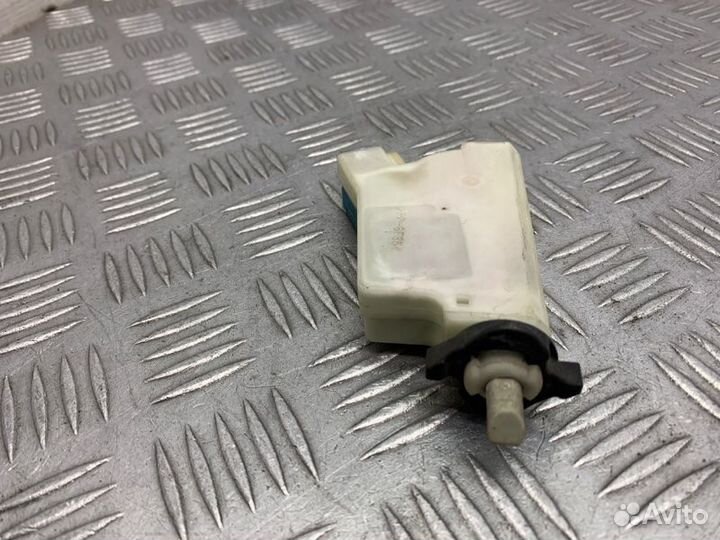 Активатор лючка топливного бака Infiniti Ex25 J50