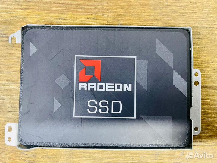 SSD AMD Radeon R5 240 гб (R5SL240G)