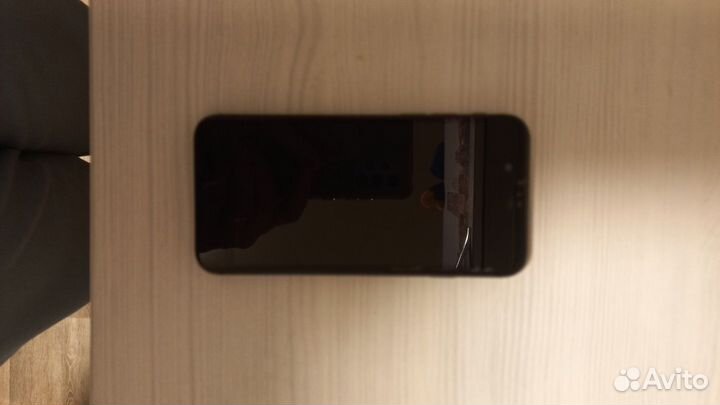 iPhone 8, 64 ГБ