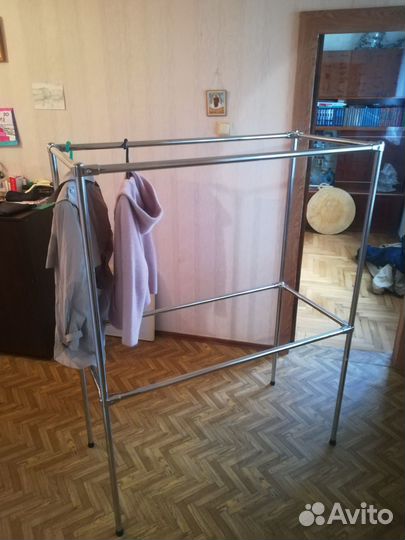 Вешалка для одежды напольная