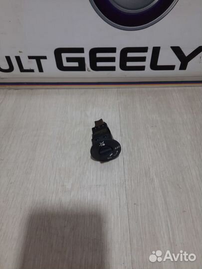 Выключатель подушки безопасности пассажира LADA la