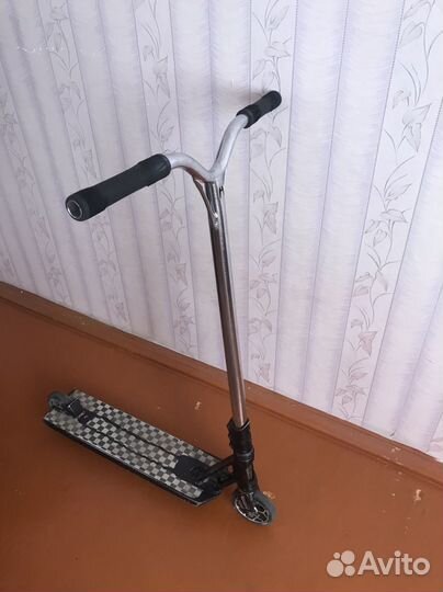 Трюковой самокат кастом стрит