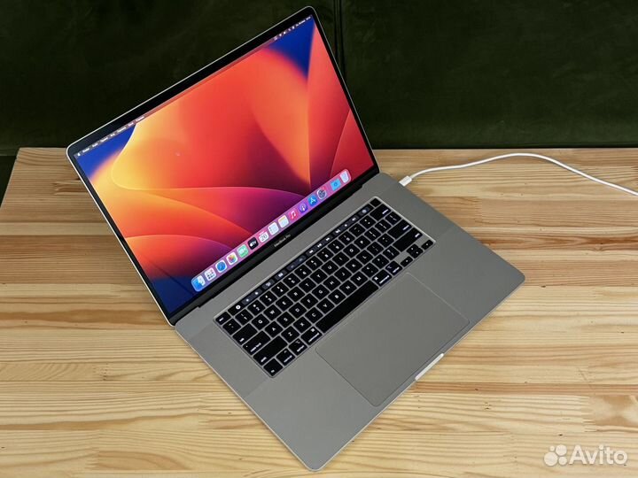 Топ конфиг MacBook Pro 16