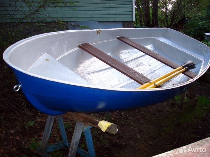 Лодка Пелла