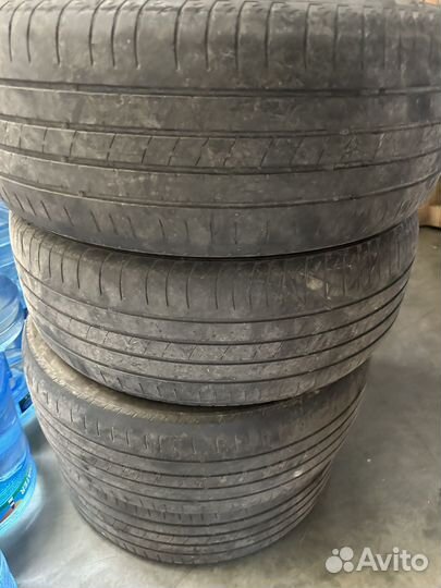 Kumho Ecsta HS51 215/55 R17 94V