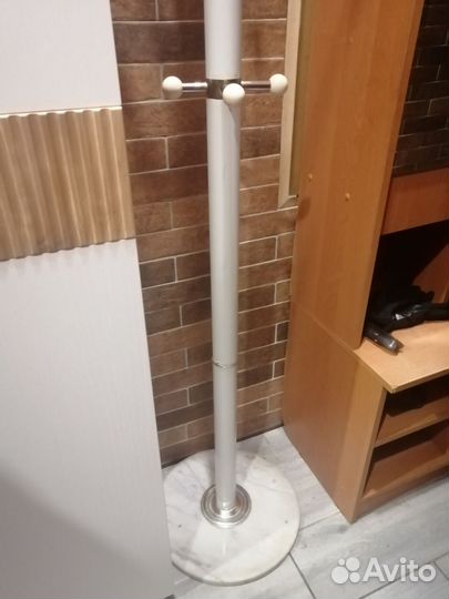 Вешалка напольная металлическая бу