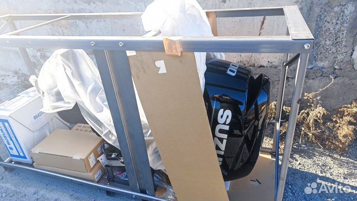 Мотор лодочный Suzuki DF100BTX черный