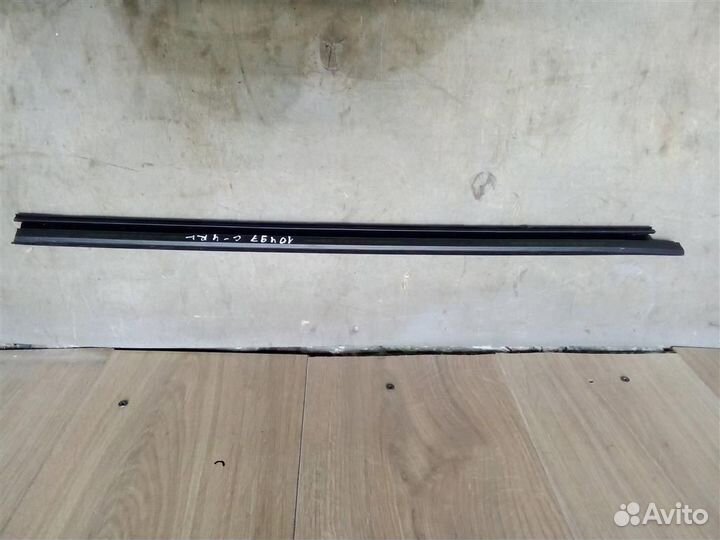 Уплотнитель стекла задней левой двери от Peugeot